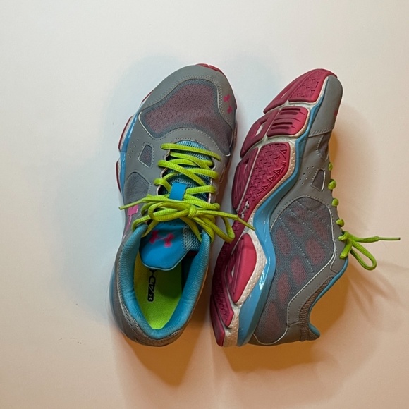 Women’s shoes - Picture 3 of 3